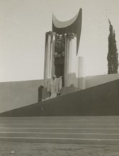 Antigone on stage in Syracuse. 
	
		1924