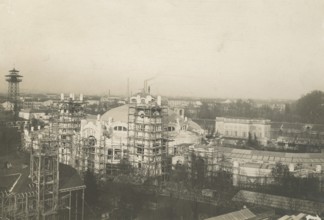 Pavilions of the 1906 Exposition under construction. 1906