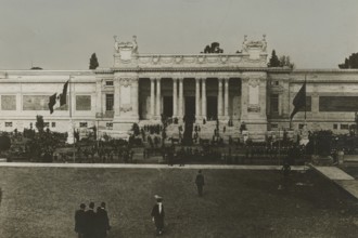 Mario Tedeschi during a Touring Club excursion. ca. 1915