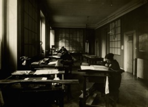 The first cartographic laboratory of the Italian Touring Club