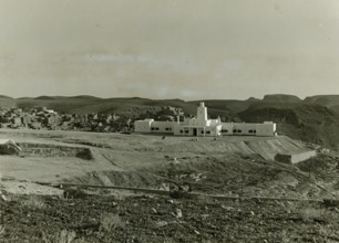 View of Nalut with colonial-era hotel and Berber castle.