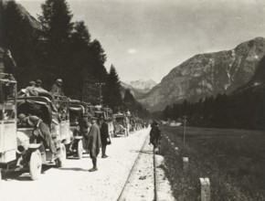 The column stopped at Fiammes, in the Ampezzo Valley. 1919