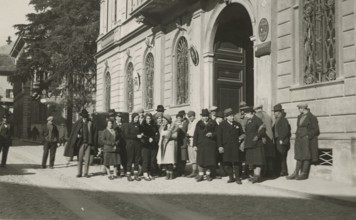 Members of the Touring Club Italiano  in front of the Domodossola Town Hall. 
	
		1931