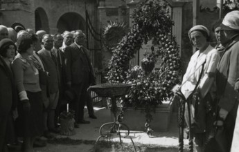 Tribute to Rosa Maltoni Mussolini's tomb in Predappio. 
	
		1931