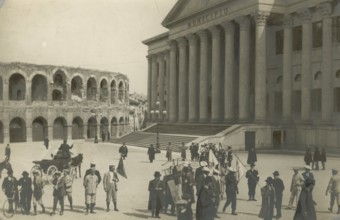 Cycling convention in Verona in 1905. 
	
		1905