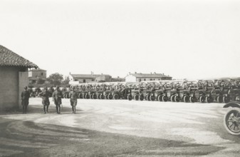 A line of trucks from the Caravan in Riva del Garda. 1919