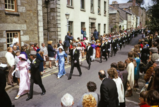Flora Day, Helston, Cornwall, England, UK 1973 - crowds watch couples perform the  Furry dance in