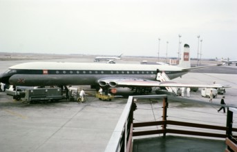 BEA British European Airways plane G-APMC, De Havilland D.H. 106 Comet 4B aircraft, 1964.