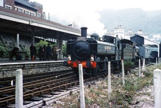 Locomotive Torbay Express 6411 steam engine train, Dart Vally Railway, Dartmouth Steam railway,