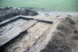 Archaeological excavation of neolithic causewayed enclosure, Great Wilbrahim, Cambridgeshire,