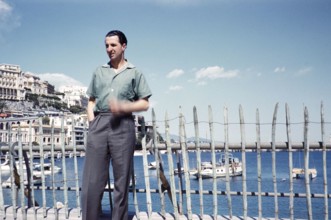 British Sports car racing driver Bill de Selincourt, R William de Selincourt, 1921-2014 portrait