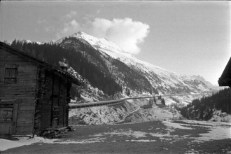Tunnel Great Sankt Bernhard, gallery of the access road before opening, 1964