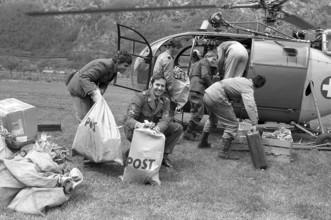 Artillary soldiers snowed in on the Simplon 1977