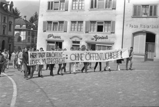 Demonstration against non-public trial at division court in Schwyz 1969