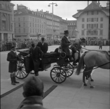 New Year reception at Federal Palace, Berne 1955: coach at Federal Square
