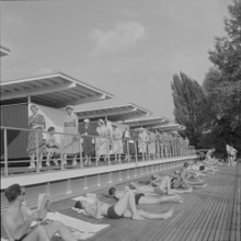 Consular corps visiting lido Tiefenbrunnen, Zurich 1954