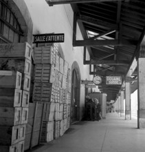 Swiss customs at Vallorbe 1943