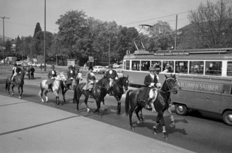 Diligence drive to Flims: Upbeat of the Year of the Alps, 1965
