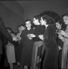 Christmas Eve 1950: Christmas party, Bally