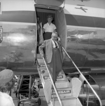 80 years old RUB subscriber Emil Kopp flying from Kloten to Geneva, 1962