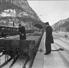 Piggyback transport in Goschenen 1969