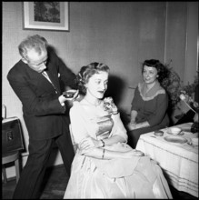 School for high society in Zurich, 1952