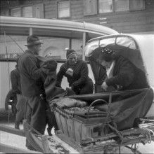Post sleigh and post bus in Pany GR1953