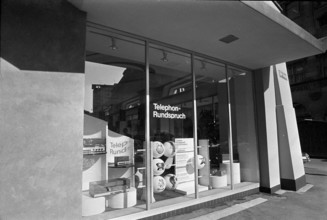 PTT customer service center in Zurich 1971