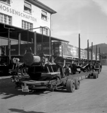 Cargo handling, jacked up waggon, Olten 1938