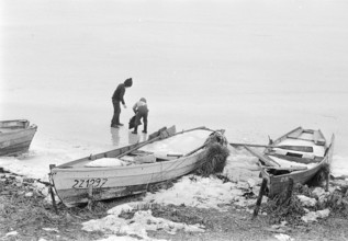 Frozen Lauerzersee 1970