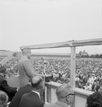 Road user meeting in Dubendorf to define unwritten traffic regulation guideline, 1953
