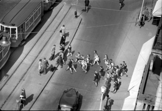 Children crossing street in Zurich 1949