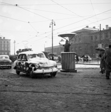 Snow in Zurich 1952: In front of the Hauptbahnhof