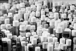 spray cans 1971