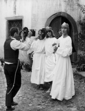 Toni Vescoli and Les Sauterelles dressed ads angels 1968