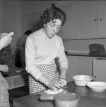 Italian women at Hauswirtschaftsschule Zurich 1957