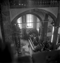 Pigrims in Sachseln on the day of Niklaus von der Flue's canonization, 1947