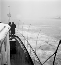 Horgen, icebreaker ""Albis"" on Lake Zurich 1941