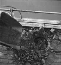 Filling up coal, Steamer ""Stadt Zurich"" 1942