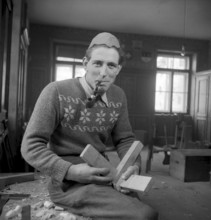 Self-help course by the Swiss Heimatwerk in Mustair 1949