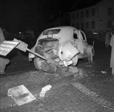 Car damaged in a accident, Wehntalerstrasse 1955