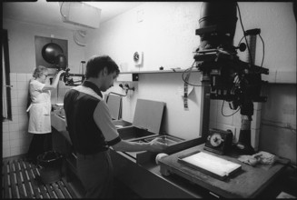 Ringier picture service, Ringier Bilderdienst RBD ""Ribidi"", photographic laboratory, Zurich 1977