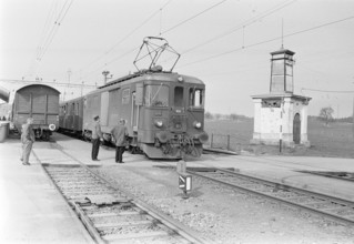 Unguarded railroad crossing near Eschenbach 1972: Car and train accident