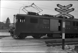 Unguarded railroad crossing near Eschenbach 1972: Car and train accident