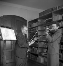 Violin lesson at the evangelic teacher training college, Zurich 1944