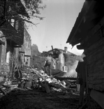 Fifteen buildings burned down in the hamlet Ormons VS, clearing 1949