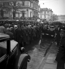 Burning of the children's home ""Les Oisillons"" in Chateau d' Oex, funeral in Geneva 1949