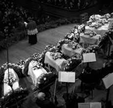 Burning of the children's home ""Les Oisillons"" in Chateau d' Oex, funeral in Geneva 1949