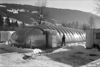 Swimming pool becomes indoor pool thanks to inflatable plastic roof, Zweisimmen 1971