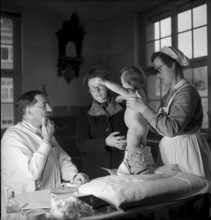 Further training at obligatory school for domestic science, Schlieren 1944